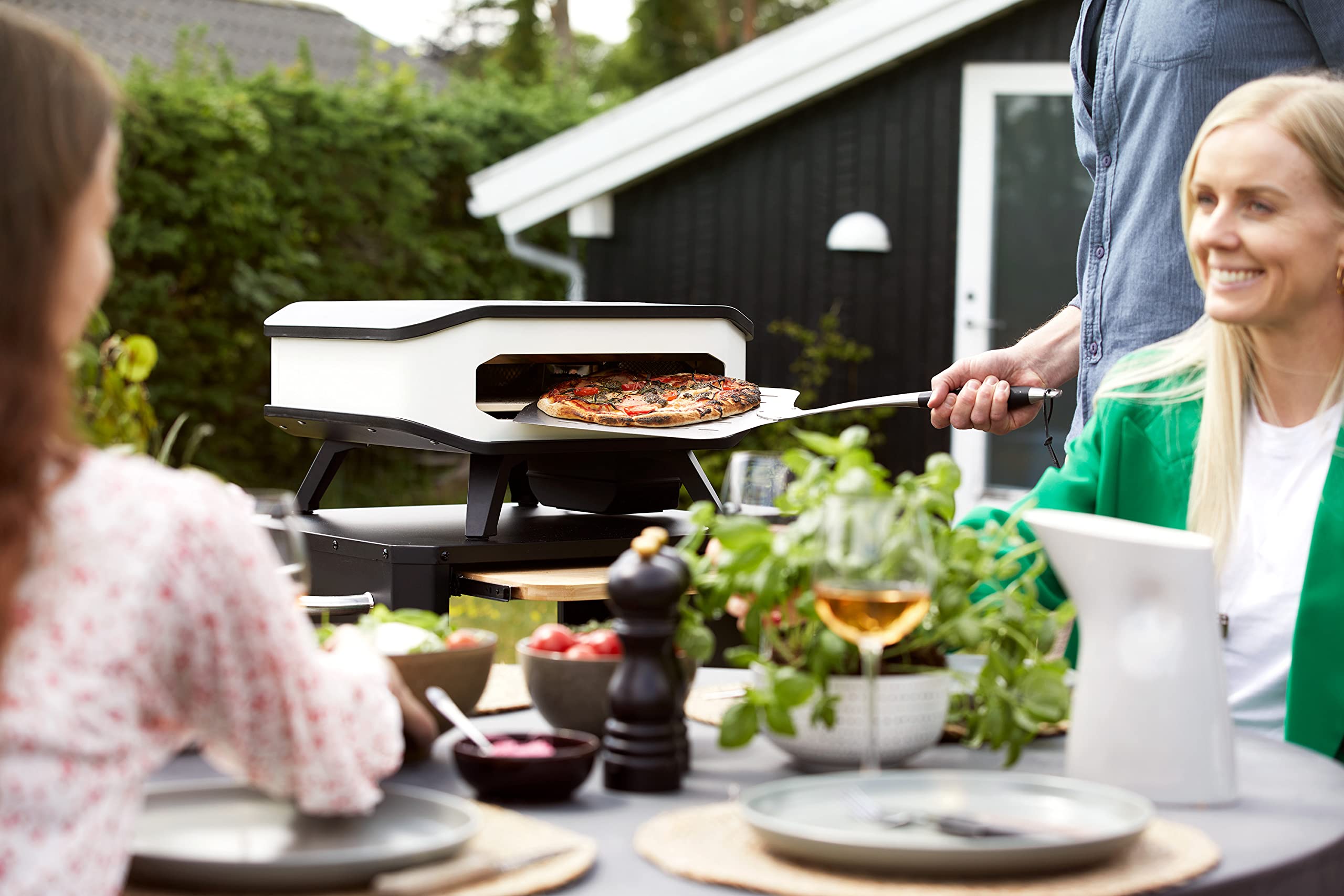 cozze® 13" Elektro-Pizzaofen mit Pizzastein, 230V/2200W, Digitale Temperatursteuerung, inkl. Frontabdeckung, Schwarzes
